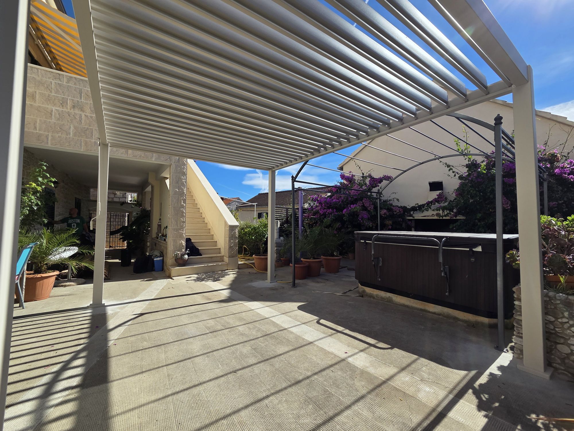 Bioklimatska pergola — Pergola Lux